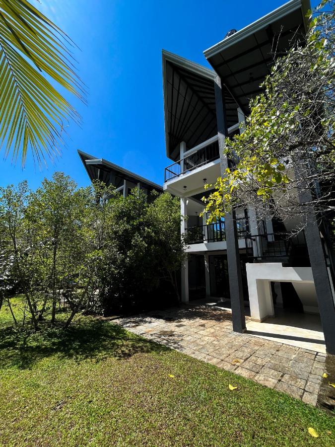 Karawwa Luxury Villas Hikkaduwa Exteriör bild